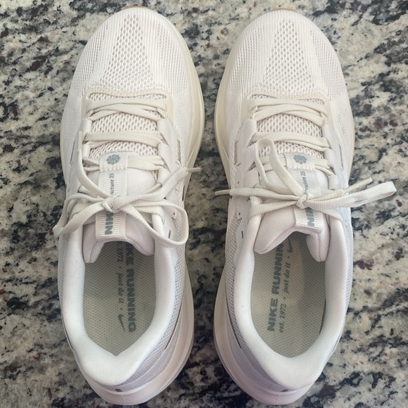 NWT Women’s Nike Air Zoom Structure 25 - Picture 3 of 9